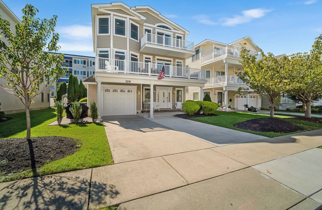 Beach Block, Open Floor plan for entertainment, elevator & ocean views