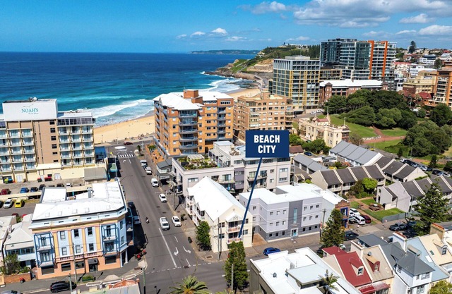 "Beach City"-ACE location-2BR+2 Bath-Garage-80m to beach+5 star😍