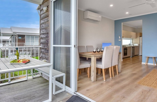 Beach Daze at Caves Beach Villas