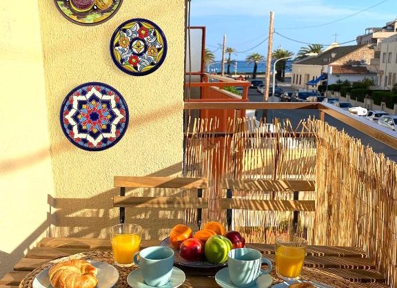 Beach flat with terrace