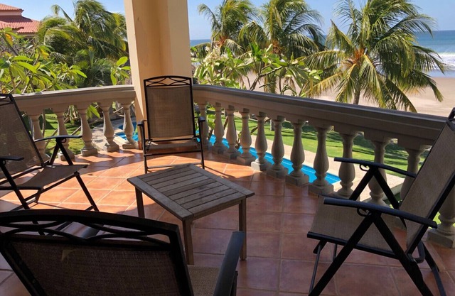 BEACH FRONT on the budget Hacienda Iguana Villa A7 - 2bd/1ba