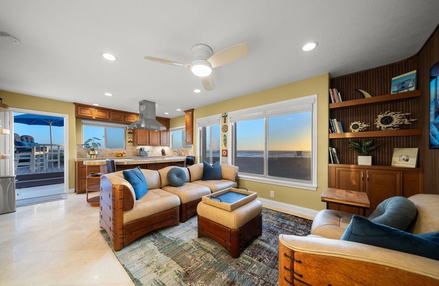 Beach Front - On the SAND, shoreline, ocean, beach, HB Pier and bike path views.