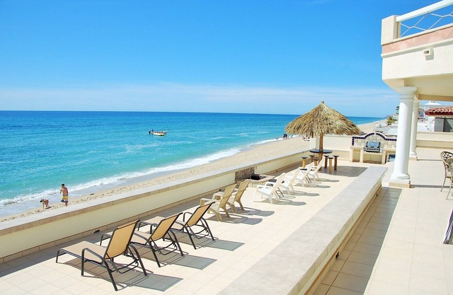 🐬 BEACH FRONT 🐬 Palapas, Firepit, Upstairs Deck, Whole House - PLAYA ARCADIA