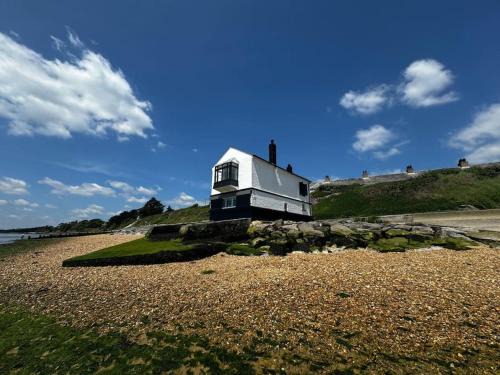 Beach Front Watch House, Lepe
