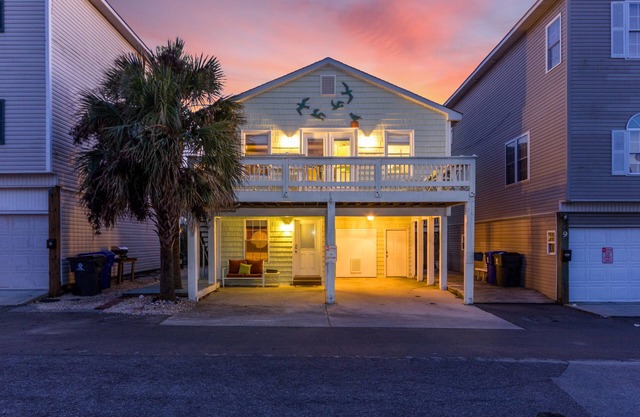 Beach Home sleeps up to 8, ocean and intercoastal views