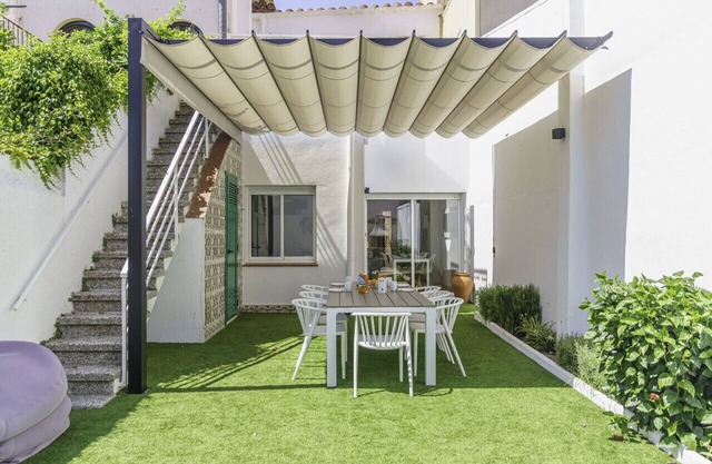 ❤ BEACH HOUSE- CLOSE TO BARCELONA, FREE AC &WiFi
