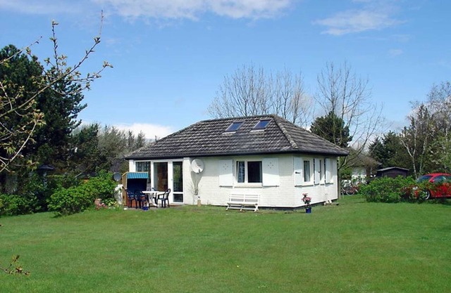 Beach house with fireplace bungalow