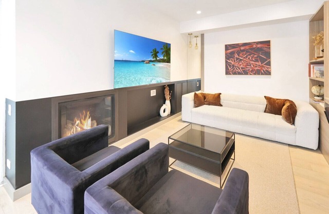 Beach Luxury On The Park- Central Ocean Grove, Sleeps 6, 2 bedroom, 3 bathroom