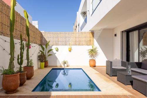 Beach Vibe Villa - Sunny Stay