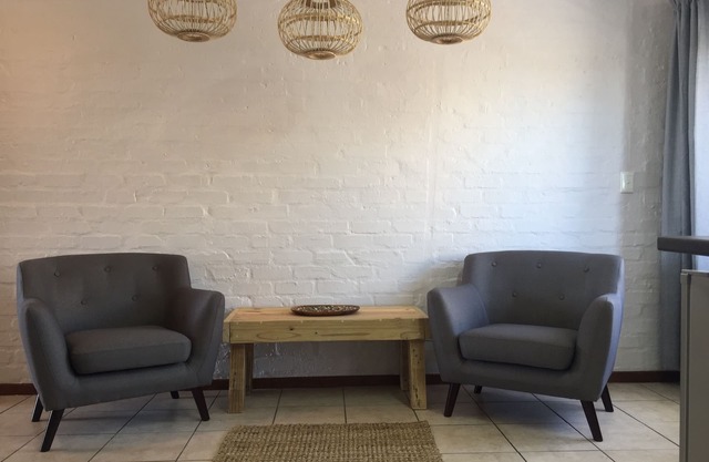 Beaches . a dreamy holiday apartment set in the tranquil beauty of Hermanus