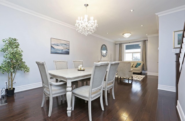 Beaches House with 3 Bdrm & 3 Bath Sleep 8/parking