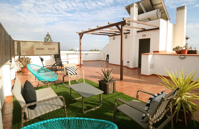 Beachfront 2 bedr. +1 bathr. + terrace in the East of Malaga City (Pedregalejo)