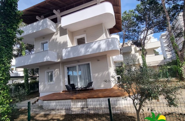 Beachfront Blue Wave Villa in a Private Villa Resort, Qerret Albania