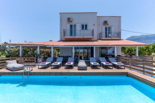 Beachfront Boutique Suites Alkioni