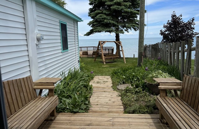 Beachfront Bungalow Retreat on Lake Huron! #7