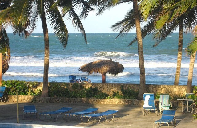 Beachfront condo with Million Dollar View