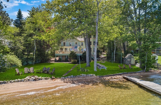 Beachfront Family Retreat On Winnipesaukee - Amazing Long Views