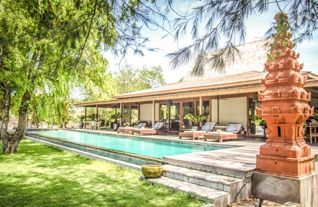 Beachfront Luxury Villa in Gili Meno