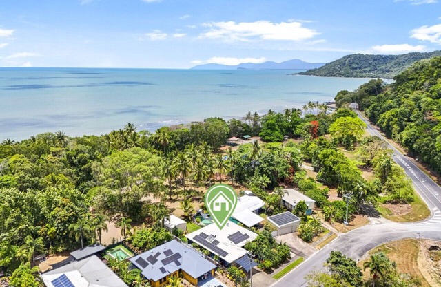 Beachfront Serenity at Wonga Beach- Coastal Luxury Awaits: Stunning Beachfront Retreat with Pool and Spacious Living!