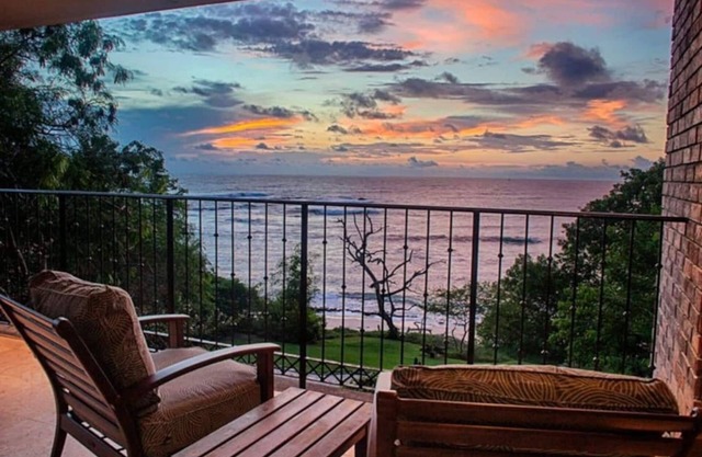 ♆Beachfront, Sunset, & Ocean Views with Elevator♆