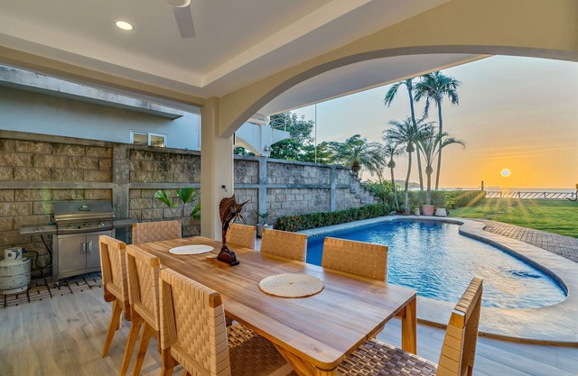 Beachfront Villa Just Steps To The Water