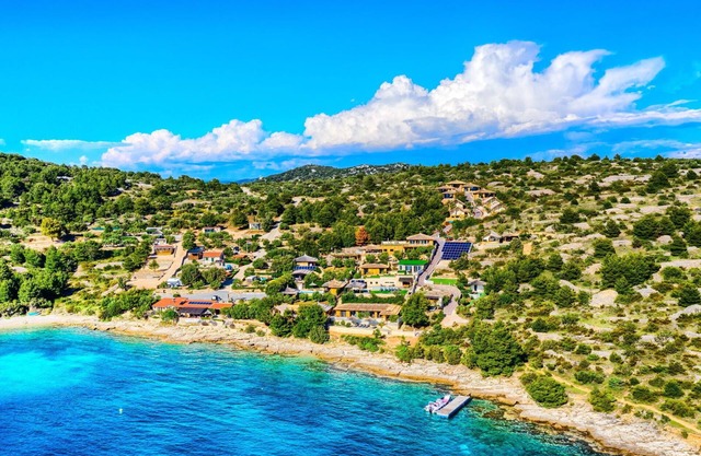 Beachfront Villa New Horizons III