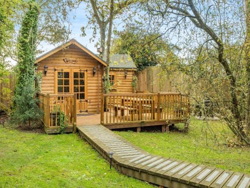 Bear House- Uk45704