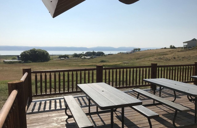 Bear Lake Lodge-Full Log Cabin w/Gorgeous Views of Bear Lake on 3 acres