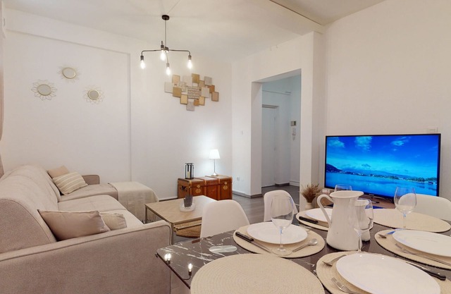beau bourg quartier halles 2br