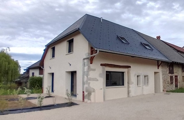Beau T2 Neuf Dans une Maison Rénovée