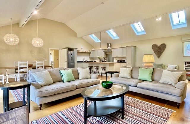 Beaufort Barn by inspirestays-com - a cottage that sleeps 6 guests in 3 bedrooms