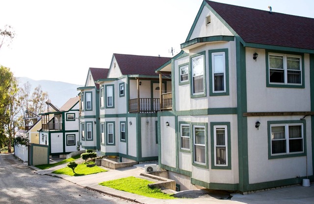 Beautiful Villas in a Picturesque Setting with Mountain and Sea Views