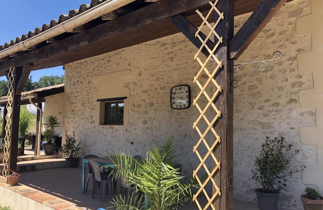 Beautiful detached house with PRIVATE salt water 10m x 4.2m SWIMMING POOL