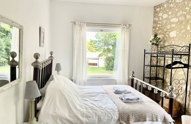Beautiful 1-Bed Gite 2km quiet walk from Eymet