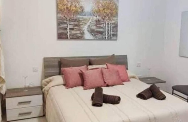 Beautiful 2 Bed Apartment in Għajnsielem