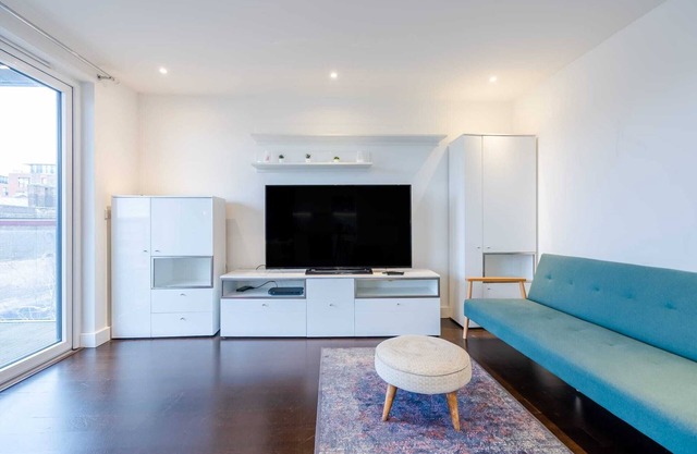 Beautiful 2-Bed Apartment in London