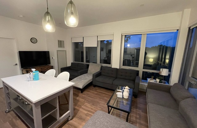 Beautiful 2 bed APT