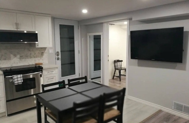 Beautiful 2-bedroom Guest Home in Guelph