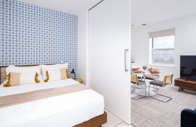 Beautiful 2 beds Apt in Midtown NYC #401