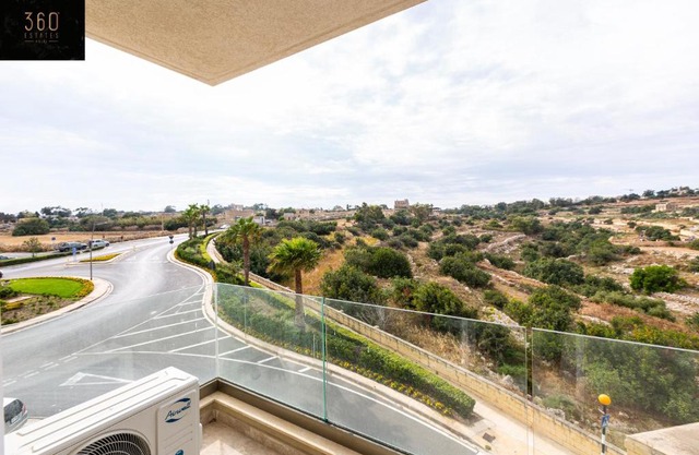 Beautiful 2BR APT with beautiful w/tranquil views by 360 Estates