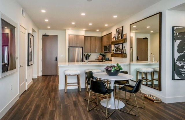 Beautiful 2BR Condo in the heart of Downtown Sunnyvale