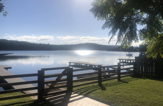 Beautiful 3 Bedroom Waterfront Log Cabin with own Jetty at Fabulous Burrill Lake