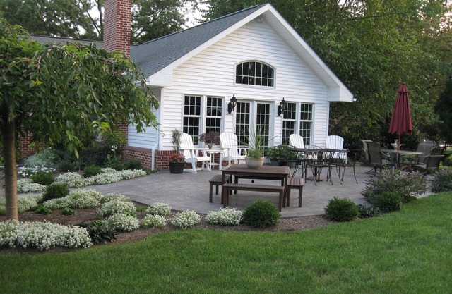 Beautiful 4 Bedroom Home, Minutes to Sight and Sound, middle of Amish Country