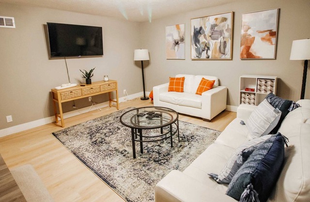 Beautiful 4 Bedroom Home - Family Occasion Ready