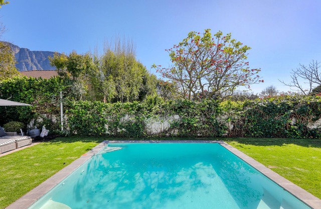 Beautiful 4 bedroom ensuite home with views
