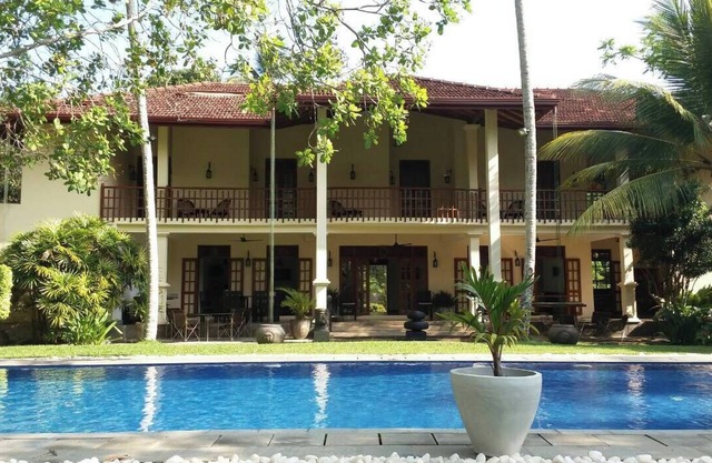 Beautiful 5 bedroom fully staffed Villa in Bentota, Sri Lanka