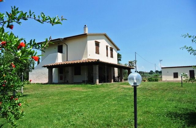 Beautiful apartment for 4 guests with TV, pets allowed and parking