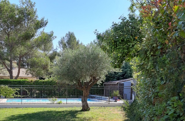Beautiful air-conditioned villa of 200m² north of Montpellier in residential area