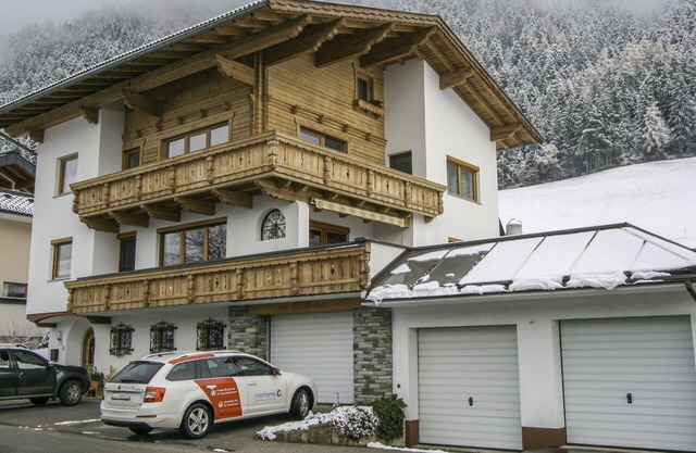 Beautiful apartment for 4 people with WIFI, TV, balcony and parking