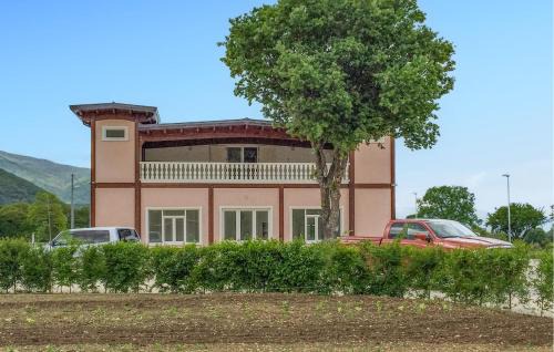 Beautiful Apartment In Lecce Nei Marsi